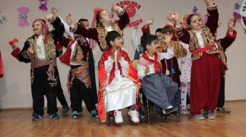 &Ouml;zel &Ouml;ğrencilerden Muhteşem Bayram