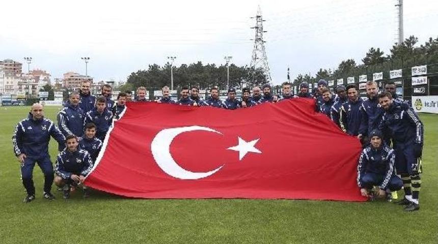Fenerbah&ccedil;e'de Mehmet Topuz Idmanı Yarıda Bıraktı