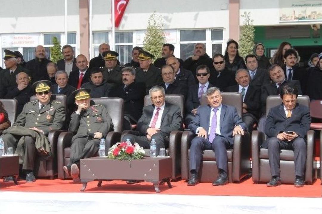 23 Nisan Niğde&rsquo;de T&ouml;renlerle Kutlandı