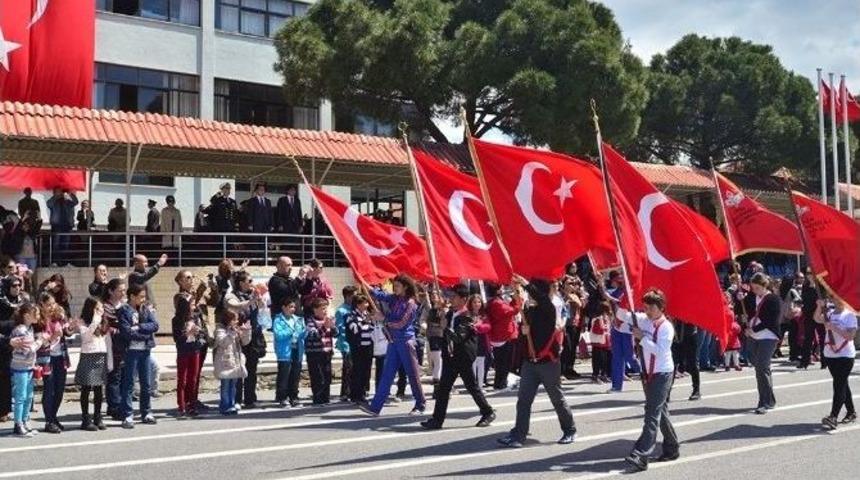 Fo&ccedil;a&rsquo;da 23 Nisan Coşkusu