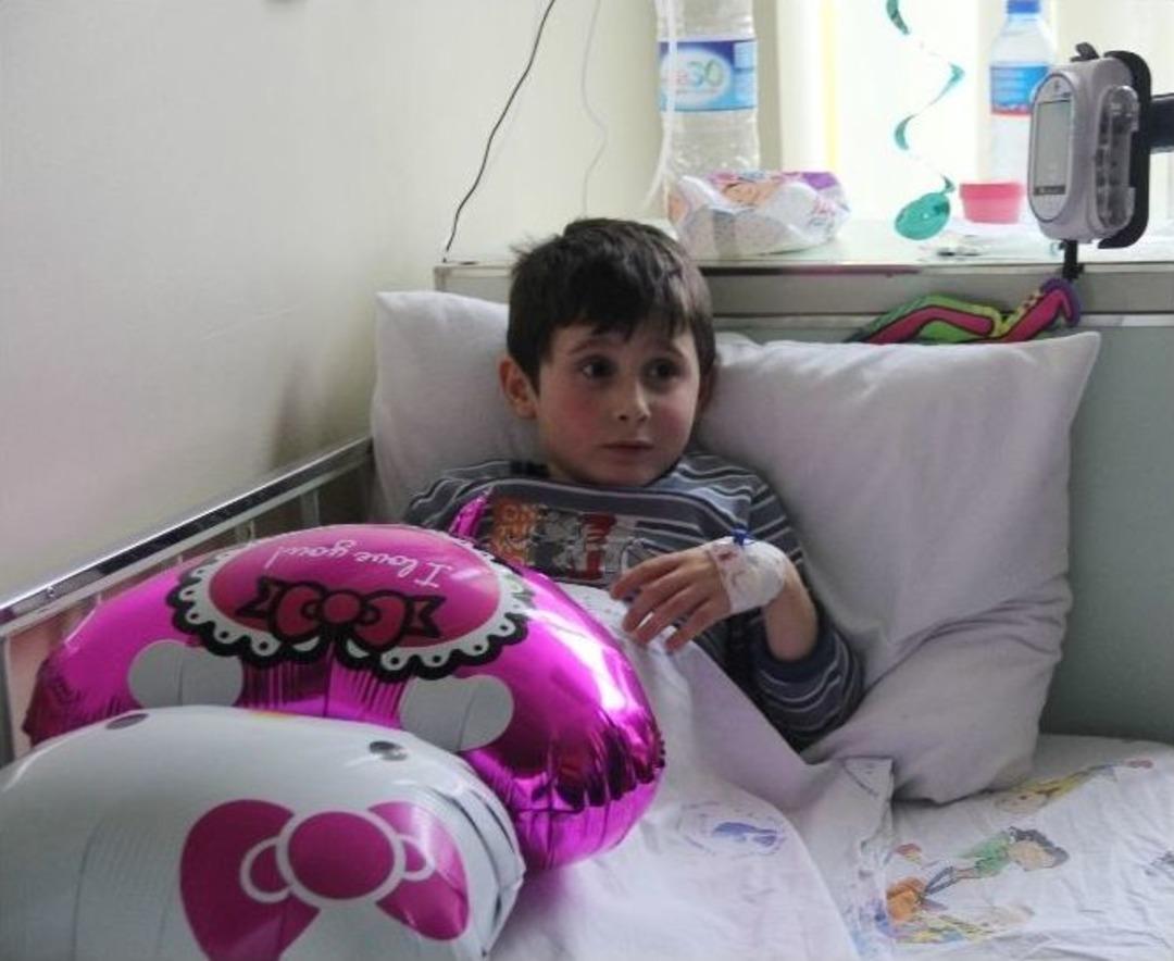 23 Nisan Coşkusunu Hastane Odasında Yaşadılar