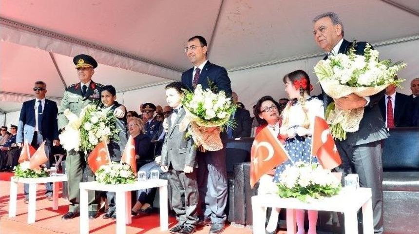İzmir&rsquo;de 23 Nisan Coşkusu