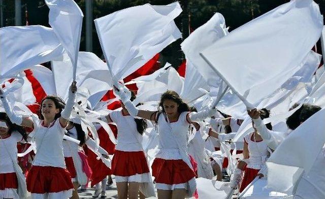 İzmir’de 23 Nisan Coşkusu