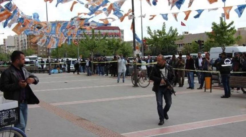 Batman'da Ak Parti Se&ccedil;im Lokaline Silah Ile Saldırdı, Ka&ccedil;arken Kendisi Vuruldu