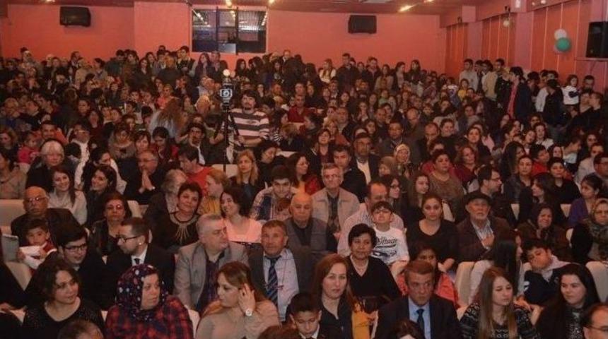 Salihli&rsquo;de 23 Nisan&rsquo;a &Ouml;zel Sergi Ve Etkinlik