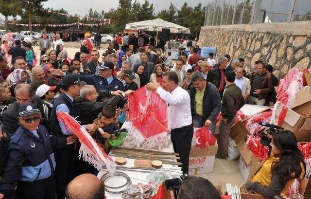 Toroslar Belediyesi, 23 Nisan’da Geçmişe Götürdü