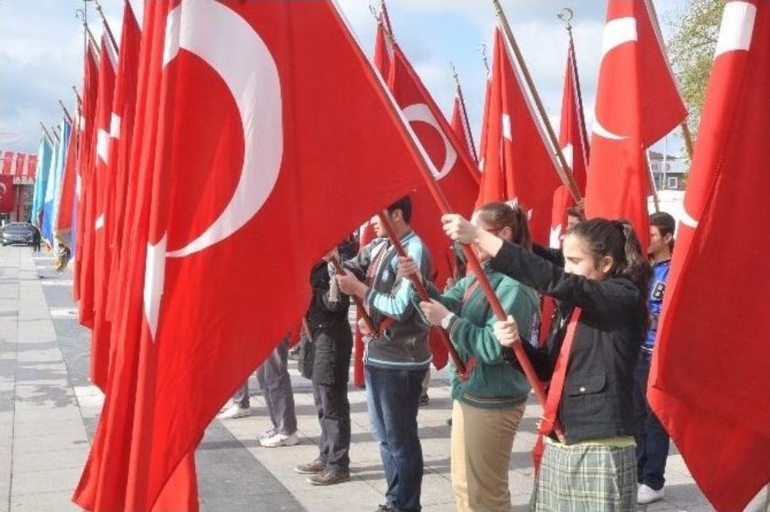 D&uuml;zce&rsquo;de 23 Nisan Coşkusu