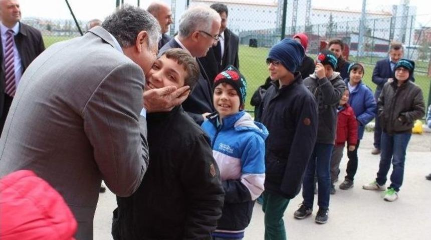 Kimsesiz Ve Engelli Çocuklara En Güzel Hediye Eskişehirspor’dan