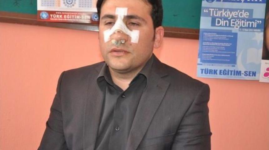 &Ouml;ğretmen D&ouml;v&uuml;len Okulda Jandarma &Ouml;nlemli 23 Nisan Kutlaması