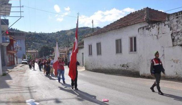 Öğretmen Dövülen Okulda Jandarma Önlemli 23 Nisan Kutlaması