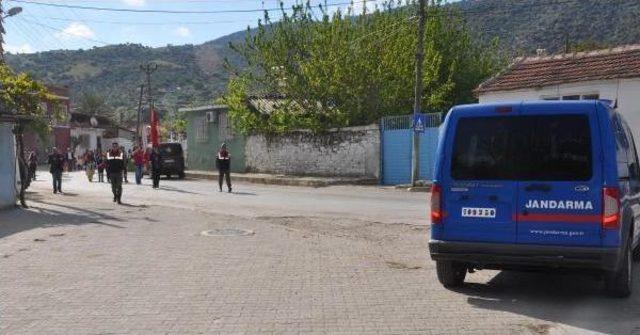 Öğretmen Dövülen Okulda Jandarma Önlemli 23 Nisan Kutlaması