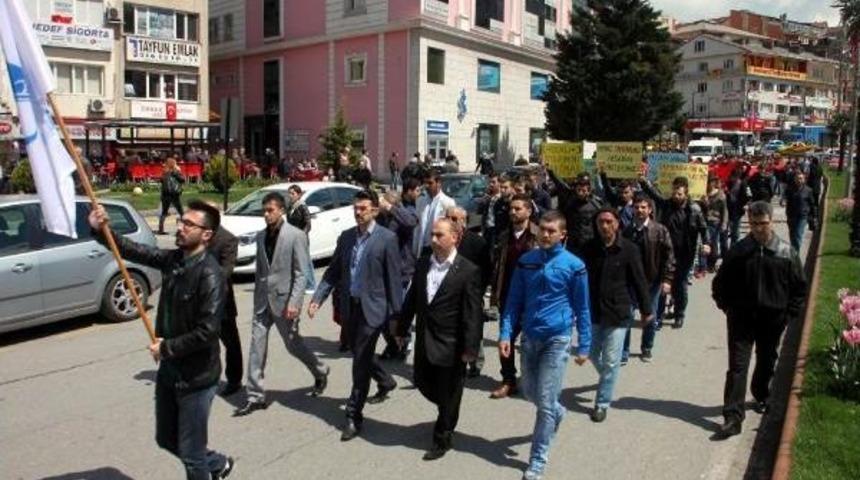 Ereğli'deki Y&uuml;r&uuml;y&uuml;şte Ermenistan Bayrağı Yakıldı