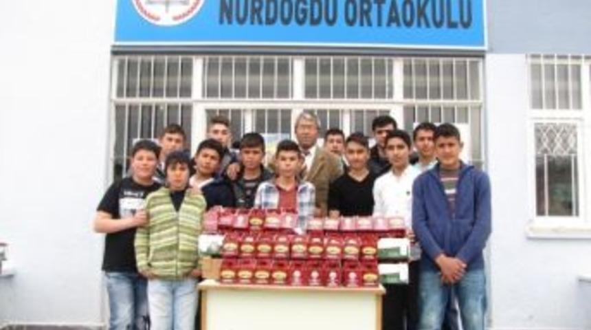 Yerk&ouml;y&rsquo;de &Ouml;ğrenciler Kandil Simidi Dağıttı