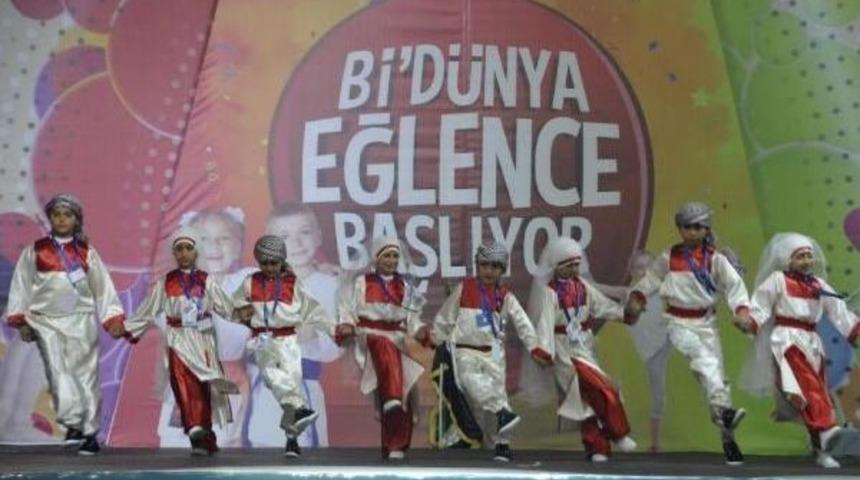 D&uuml;nya &Ccedil;ocukları Eğlendi