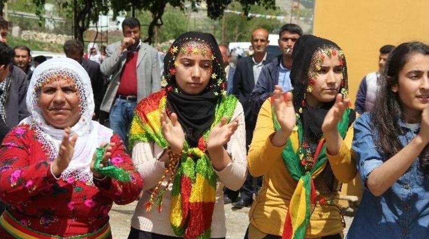 Silvan&rsquo;da Hdp&rsquo;nin Se&ccedil;im &Ccedil;alışmaları Başladı
