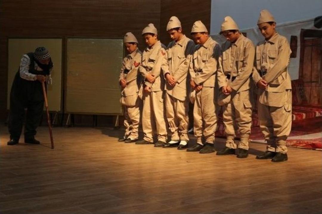 &Ccedil;ocuk Meclisinde 23 Nisan Coşkusu