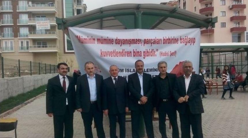 Bin 500 &Ouml;ğrenciye Bir D&uuml;r&uuml;m, Bir Hadis Dağıtıldı