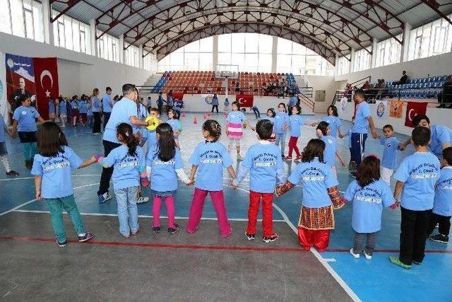 Mezitli Belediyesi, 23 Nisan’ı Çocuk Oyunları Şenliği İle Kutladı