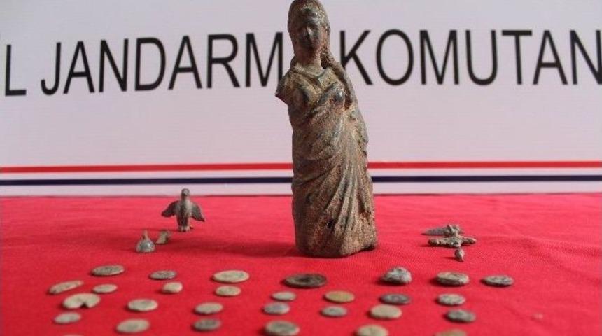 Beyşehir&rsquo;de Jandarmadan Tarihi Eser Operasyonu