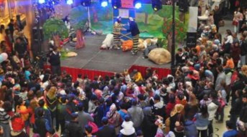 Ninova Park&rsquo;ta 23 Nisan Coşkusu