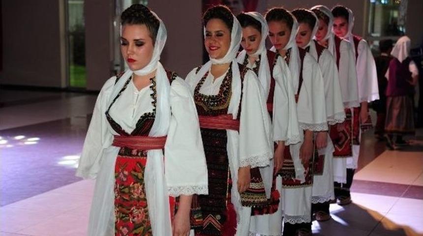 Dünya Çocuklarının Seferihisar’da “gala” Gecesi