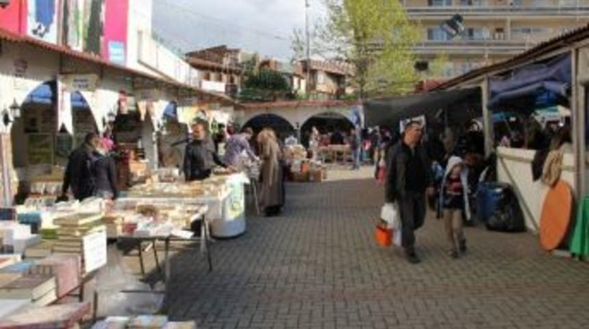 Kitap Kermesine B&uuml;y&uuml;k İlgi