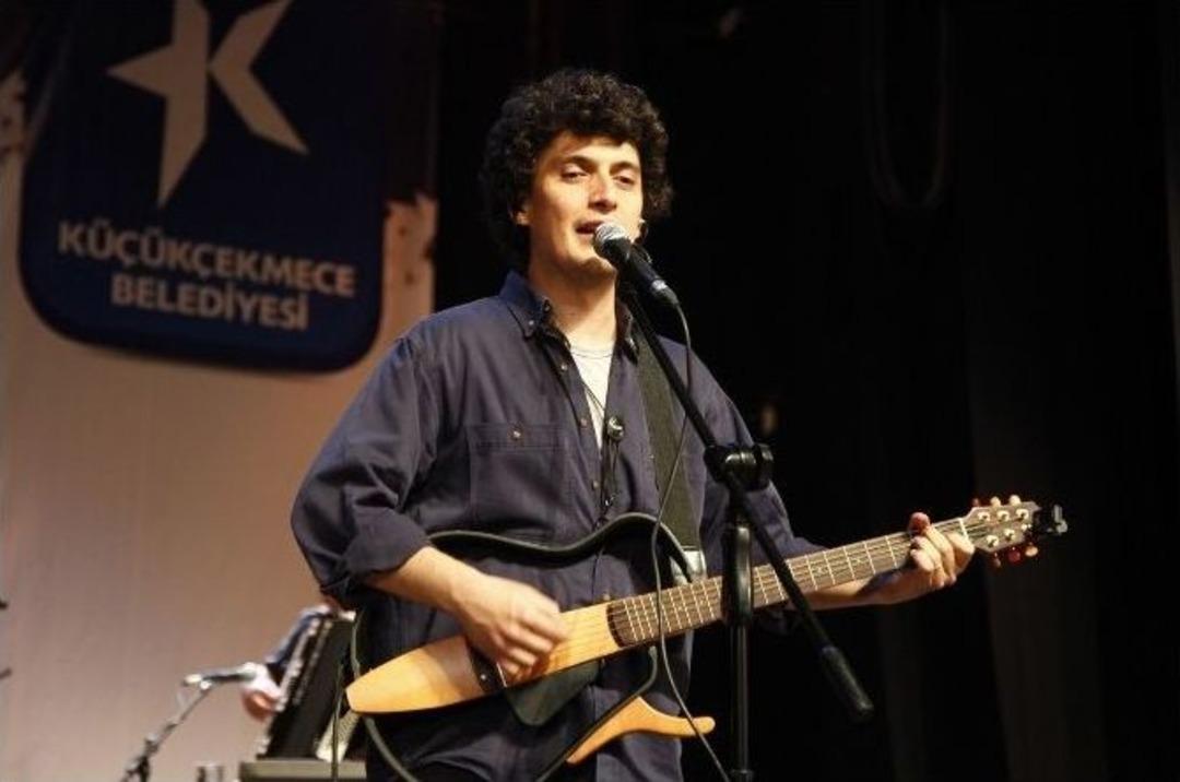 Pinhani &Ccedil;ocuklara Bayram Coşkusu Yaşattı