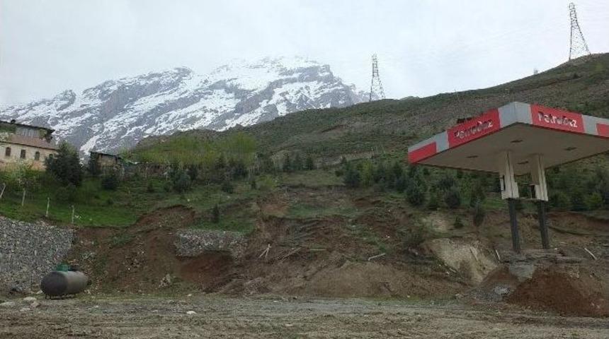 Hatıra Ormanında Toprak Kayması