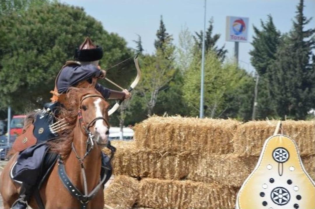 Savaş&ccedil;ılar Ok Attı