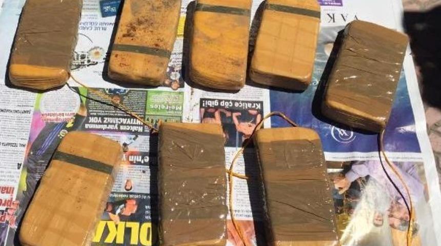 Eroin Paketlerini &Uuml;zerine Baharat D&ouml;kerek Gizlemek Istemişler