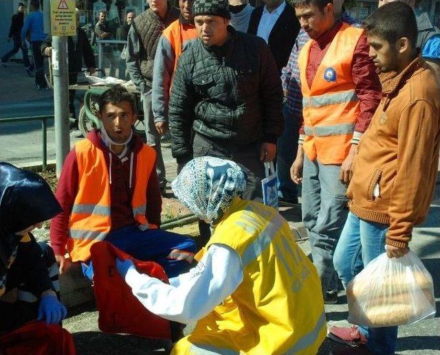 Çiçekleri Sulayan Belediye Görevlisine Kamyonet Çarptı