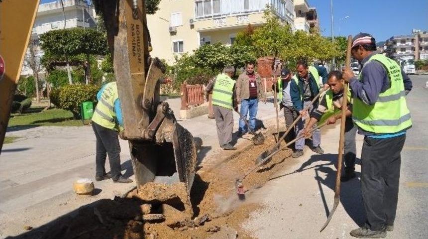 Elektrik Hattı &Ccedil;alışmasında Tahrip Olan Caddelerde &Ccedil;alışma Başlatıldı