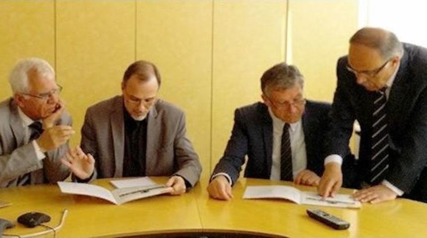 Rekt&ouml;r Cemil &Ccedil;elik, Rouen &Uuml;niversitesi Rekt&ouml;r&uuml; Prof. Dr. Cafer &Ouml;zkul&rsquo;u Ziyaret Etti