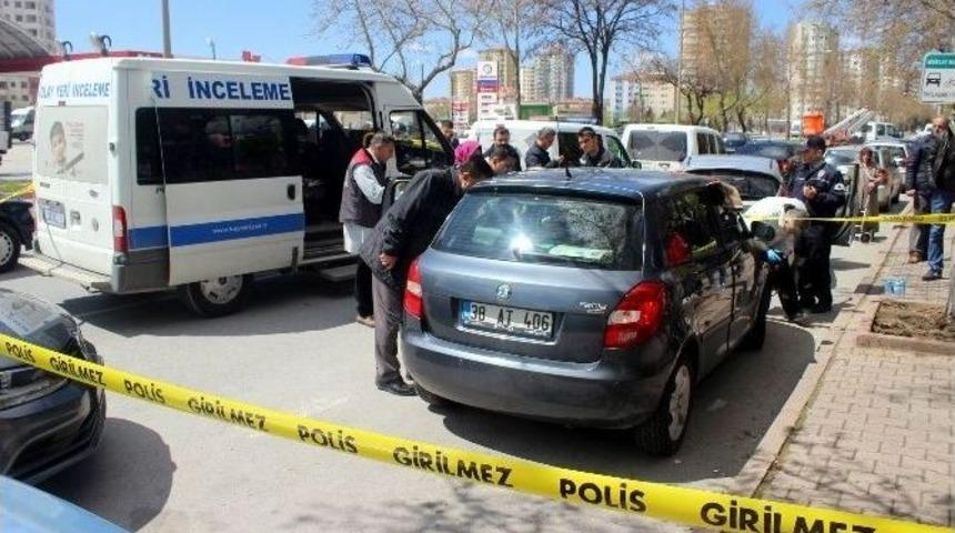 Yaşlı Adam Otomobilde &Ouml;l&uuml; Bulundu