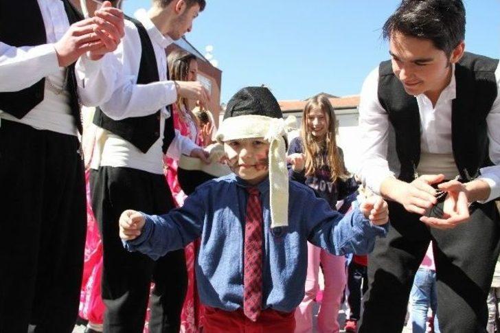 Büyükşehir Belediyesi’nden Miniklere Eğlence G4