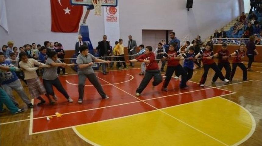 Aydınlı &Ccedil;ocuklar Oyunla &Ouml;ğrenip, Oyunla Eğlendi