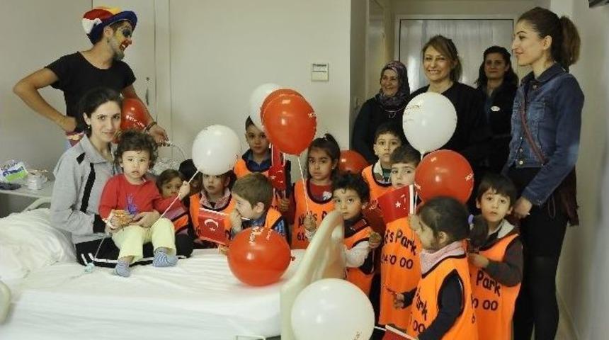 &Ccedil;ocuklar Bayramı Hastalarla Kutladı