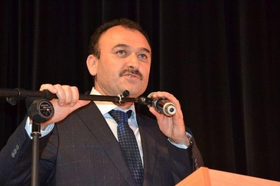 &Uuml;nl&uuml; Sanat&ccedil;ı G&ouml;k&ccedil;e&rsquo;den &Ouml;ğrencilere Konser