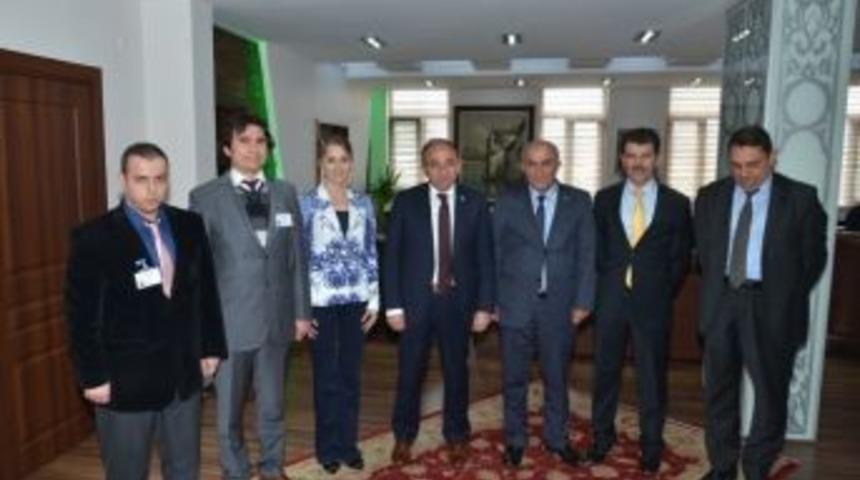 Kartepe Belediyesi&rsquo;nde Ayın Personelleri Yaşar Ve Filiz