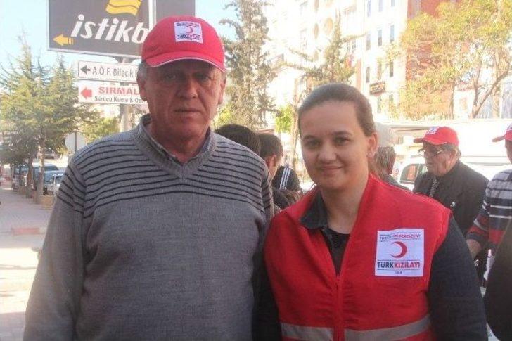 Türk Kızılayı Bilecik Şubesi Üç Aylarının Gelmesi Münasebetiyle Pilav Dağıttı G5