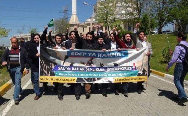 Sakarya Üniversitesi'nde Bahar Şenliği Karşıtı Gösteri