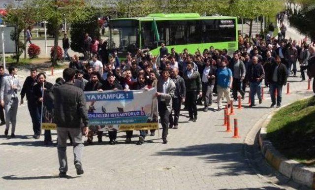 Sakarya Üniversitesi'nde Bahar Şenliği Karşıtı Gösteri