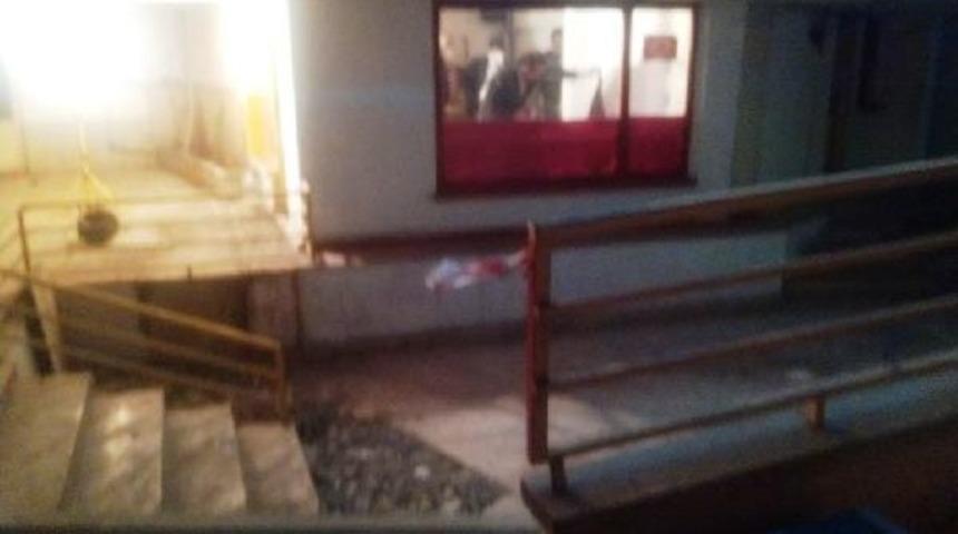 Kimliği Belirsiz Erkek Cesedi Kokudan Bulundu