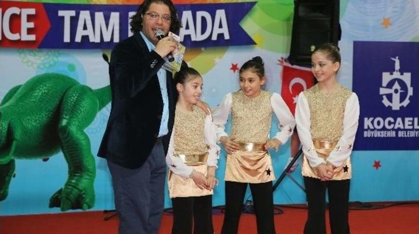 Sunucu Burak Sezen &Ccedil;ocuklarla Buluştu