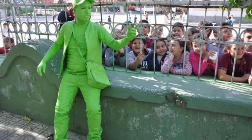 Sokak Sanatı I&ccedil;in Yeşile Boyandı