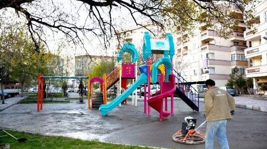 &Ccedil;ocuk Parkları Modernize Ediliyor