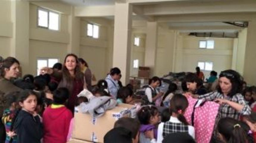 Didimli Yardımsevenler 23 Nisan&rsquo;da &Ccedil;ocukların Y&uuml;z&uuml;n&uuml; G&uuml;ld&uuml;rd&uuml;