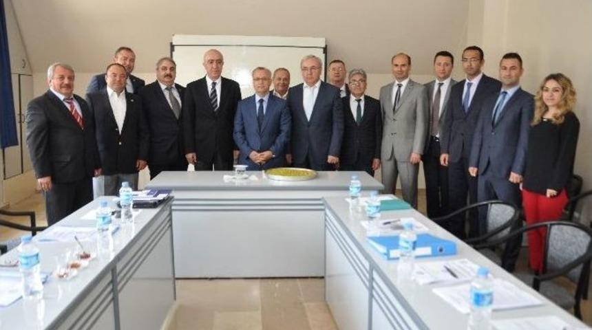 Salihli&rsquo;de Toplu İş G&ouml;r&uuml;şmesine &lsquo;tatlı&rsquo; Başlangı&ccedil;