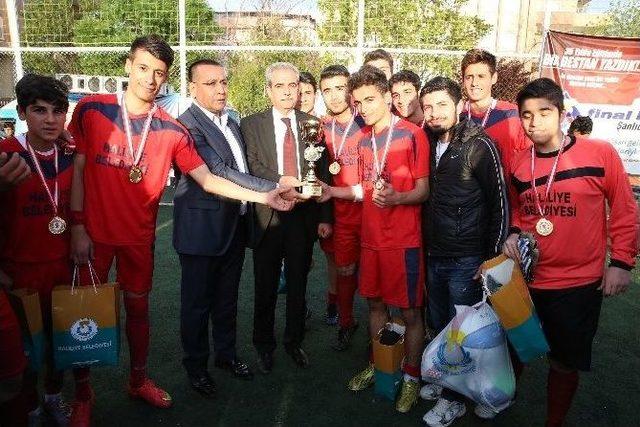 Fevzi Demirkol, “ Gençliğe Ve Spora Önem Veriyoruz”