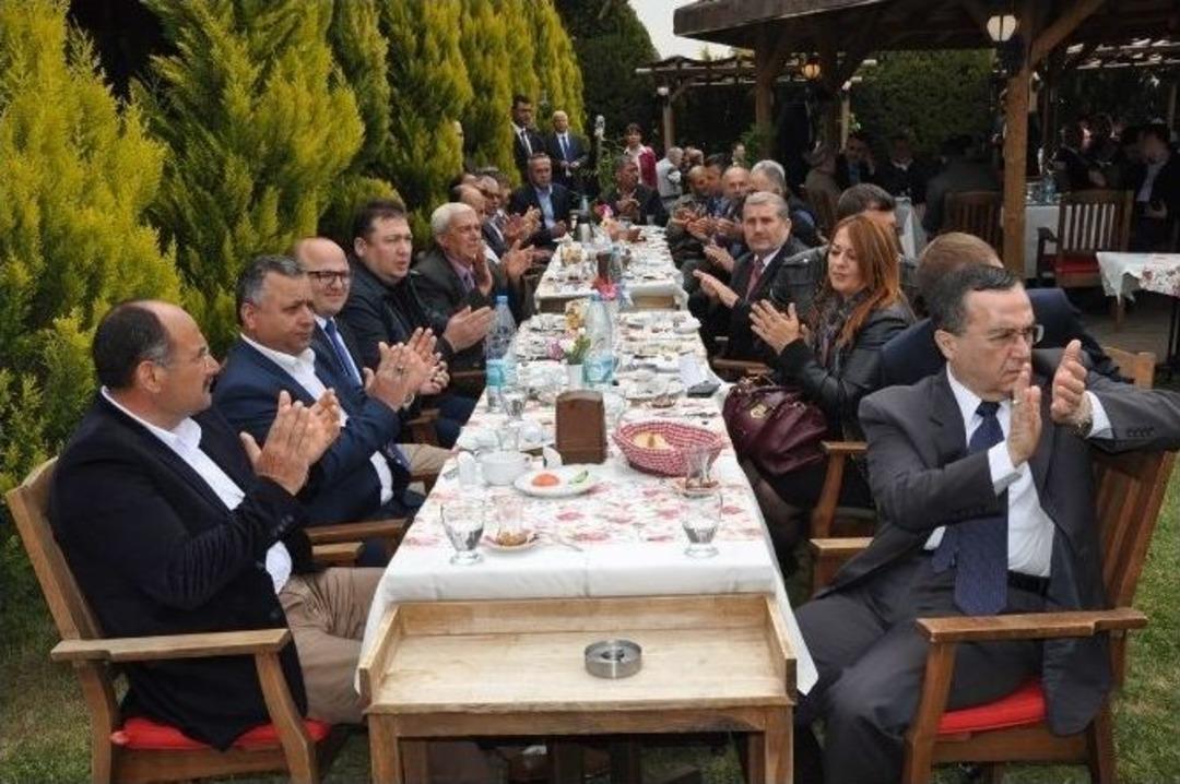 Bakan Eroğlu: &rsquo;&rsquo;izmir&rsquo;e Hizmet Etmek Benim İ&ccedil;in İbadettir&rsquo;&rsquo;